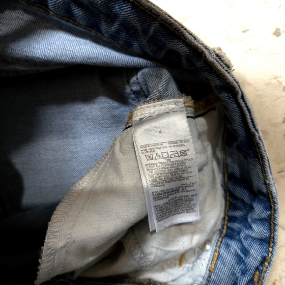 Old Navy | Classic Blue Distressed Women's Straight Leg Jean - Picture 7 of 12